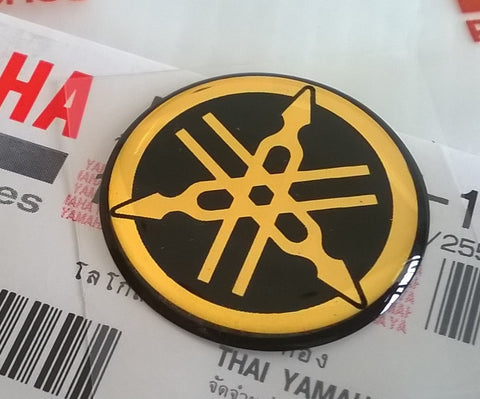 1 x YAMAHA 25mm TUNING FORK LOGO DECAL EMBLEM STICKERS - BLACK/ GOLD