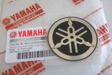 1 x YAMAHA 45mm FLAT & THIN TUNING FORK LOGO DECAL EMBLEM STICKER - BLACK/SILVER